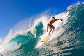 中国足球联赛俱乐部财政管理规范透明，中国足球俱乐部制度