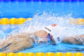 谢佩玲冲刺阶段技压群雄，谢佩佩台湾